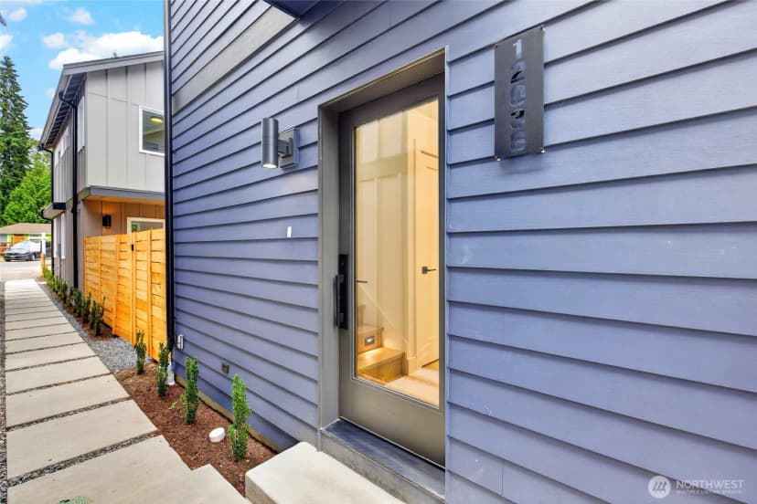 Property photo for 12036 Hiram Place Ne, Seattle