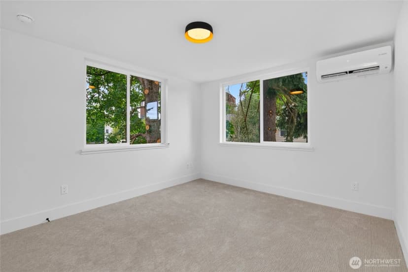 Property photo for 12036 Hiram Place Ne, Seattle photo 17