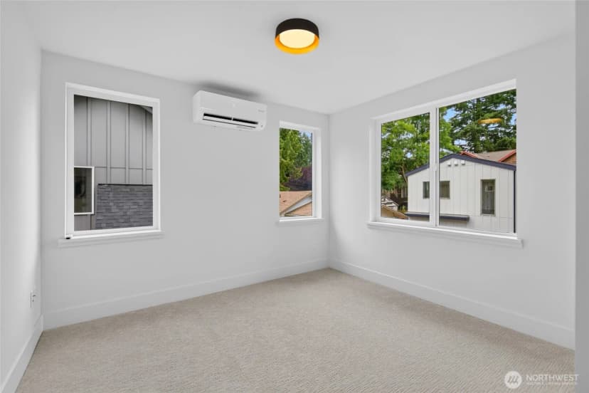 Property photo for 12036 Hiram Place Ne, Seattle photo 16
