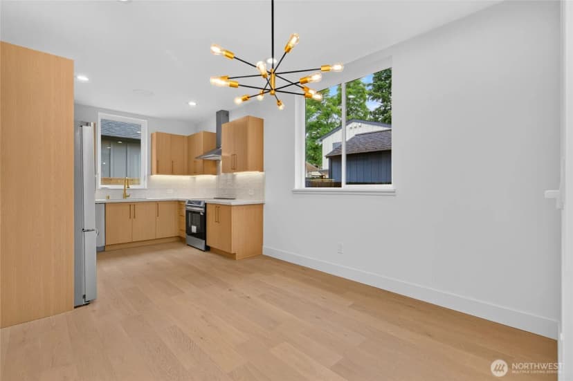 Property photo for 12036 Hiram Place Ne, Seattle photo 6