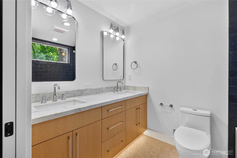 Property photo for 12036 Hiram Place Ne, Seattle photo 18