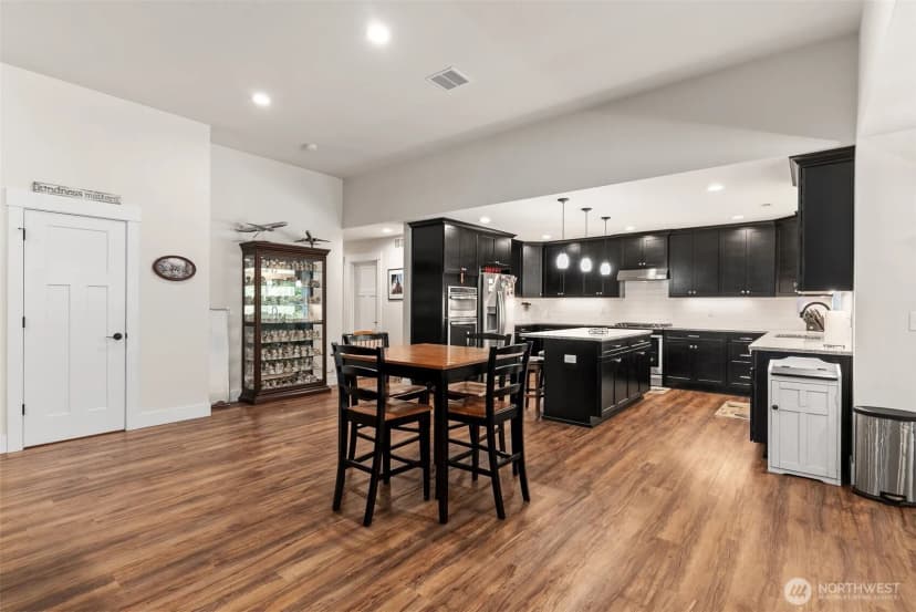Property photo for 409 Ofarrell Cutoff Road E, Bonney Lake photo 11