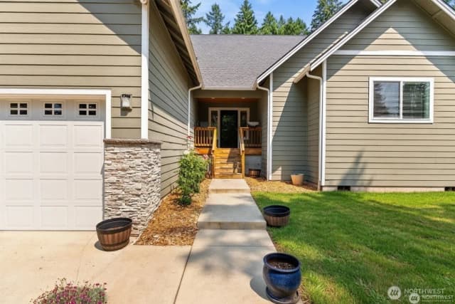 Property photo for 409 Ofarrell Cutoff Road E, Bonney Lake photo 2