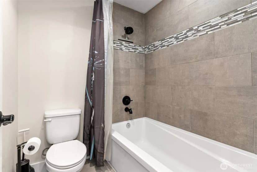 Property photo for 409 Ofarrell Cutoff Road E, Bonney Lake photo 34