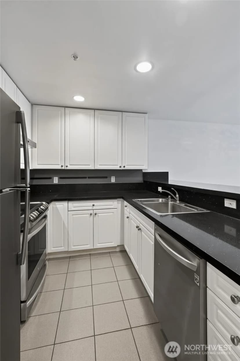 Property photo for 321 10th Avenue S, Seattle photo 22