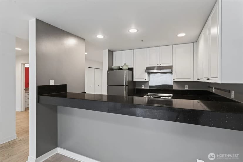 Property photo for 321 10th Avenue S, Seattle photo 18