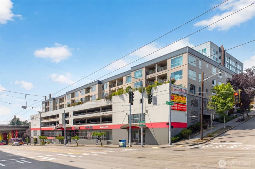Property photo for 321 10th Avenue S, Seattle