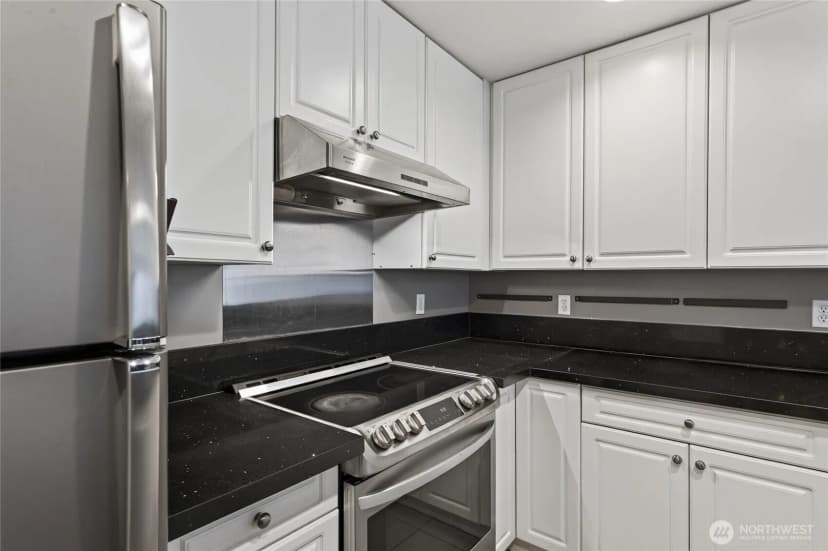 Property photo for 321 10th Avenue S, Seattle photo 20