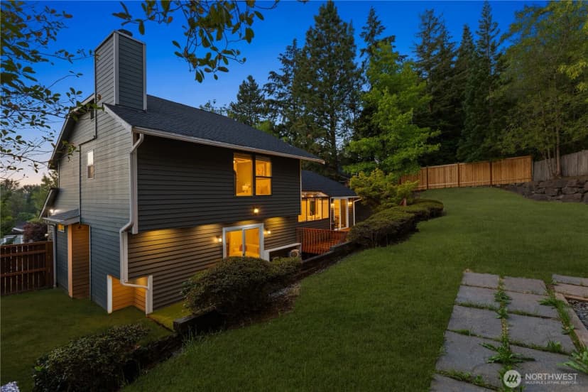 Property photo for 1111 S 27th Place, Renton photo 33