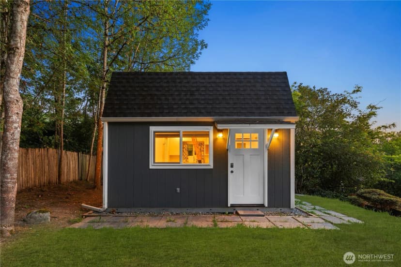 Property photo for 1111 S 27th Place, Renton photo 37