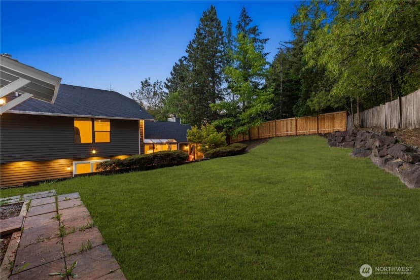 Property photo for 1111 S 27th Place, Renton photo 34