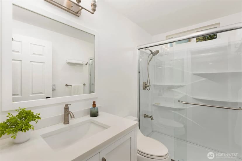 Property photo for 1111 S 27th Place, Renton photo 17