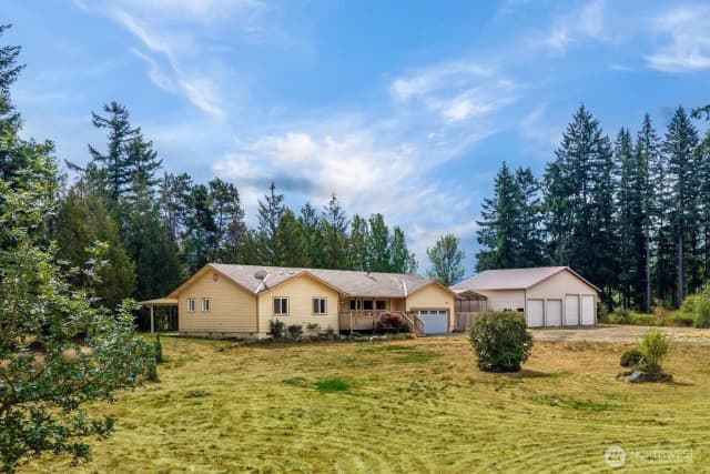 Property photo for 13604 Vail Road Se, Yelm photo 2