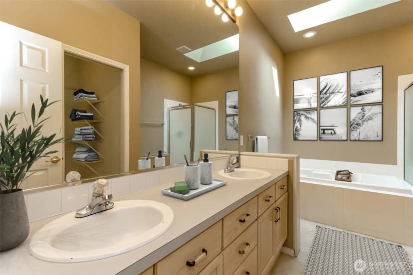 Property photo for 8910 71st Street Ct Sw, Lakewood photo 17