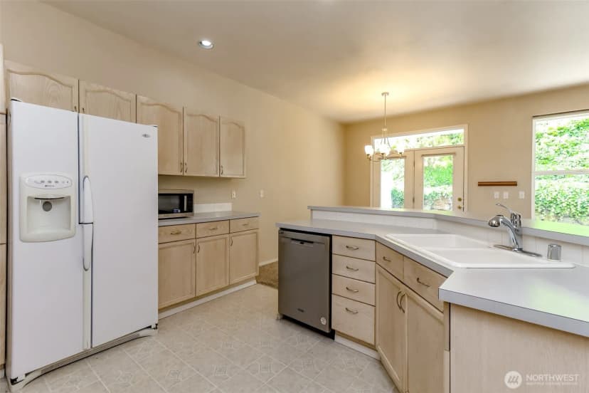 Property photo for 8910 71st Street Ct Sw, Lakewood photo 7