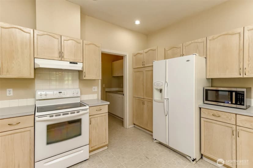 Property photo for 8910 71st Street Ct Sw, Lakewood photo 9