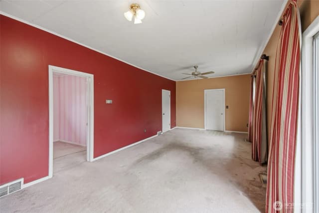 Property photo for 25729 Lawson Street, Black Diamond photo 5