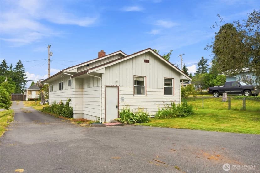 Property photo for 25729 Lawson Street, Black Diamond photo 26