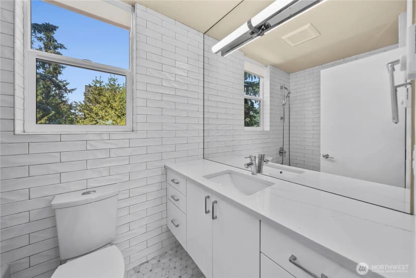 Property photo for 1602 E Marion Street, Seattle photo 14