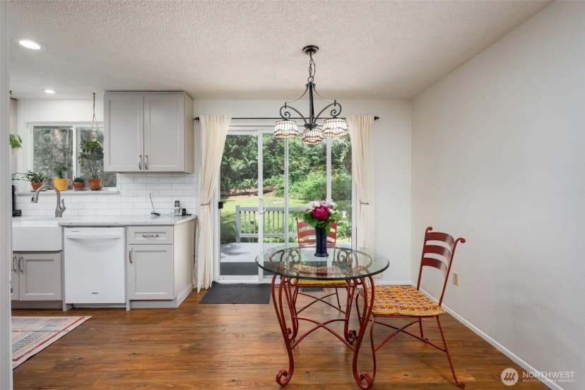 Property photo for 28102 Se 63rd Street, Issaquah photo 8