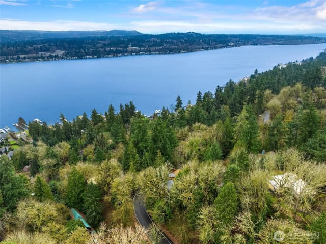 Property photo for 4429 E Mercer Way, Mercer Island photo 4