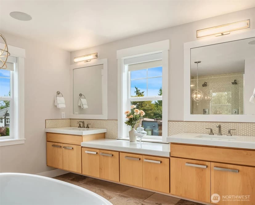 Property photo for 867 224th Avenue Ne, Sammamish photo 21