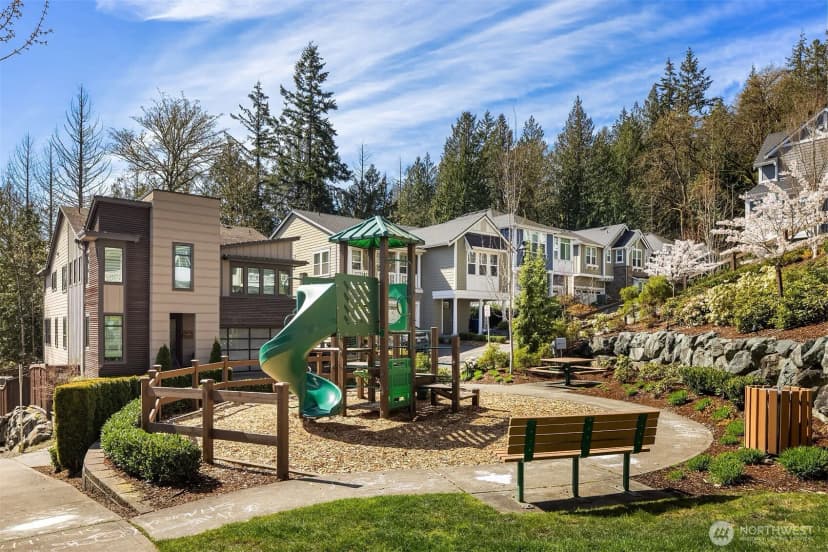 Property photo for 867 224th Avenue Ne, Sammamish photo 36