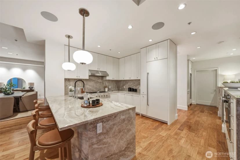 Property photo for 10700 Ne 4th Street #4202, Bellevue photo 14