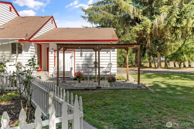 Property photo for 816 304th Street S, Roy photo 5