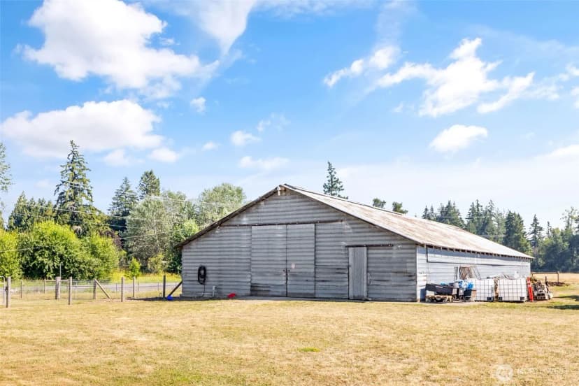 Property photo for 816 304th Street S, Roy photo 32