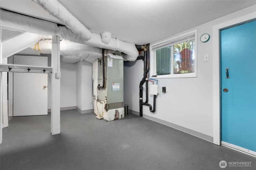 Property photo for 816 304th Street S, Roy photo 15