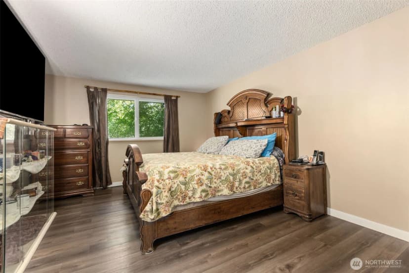 Property photo for 816 304th Street S, Roy photo 11