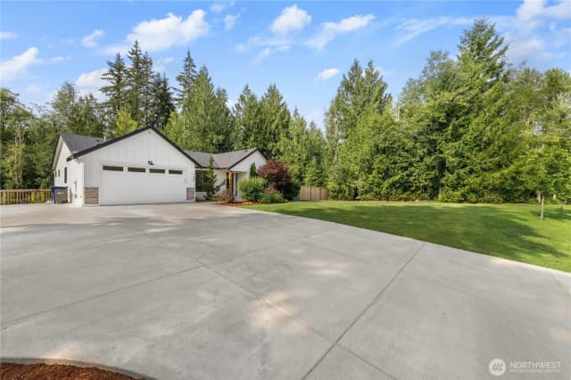 Property photo for 11423 115th Street Ne, Lake Stevens photo 4