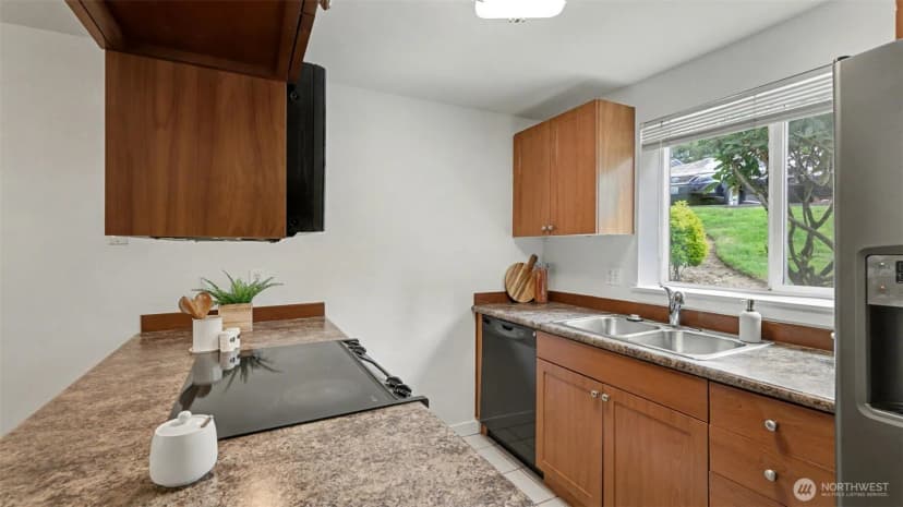 Property photo for 14210 Ne 181st Place #m102, Woodinville photo 8