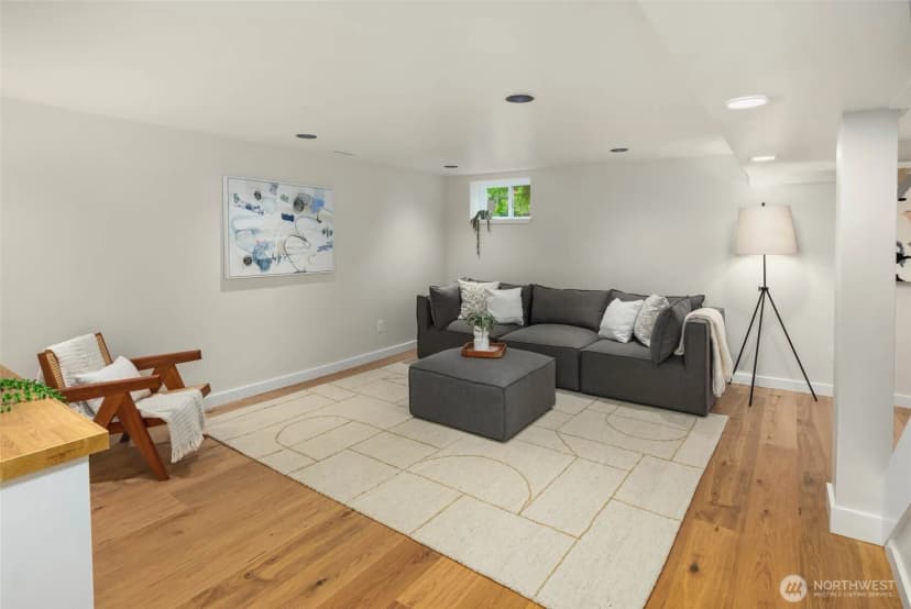Property photo for 8233 40th Avenue Ne, Seattle photo 23