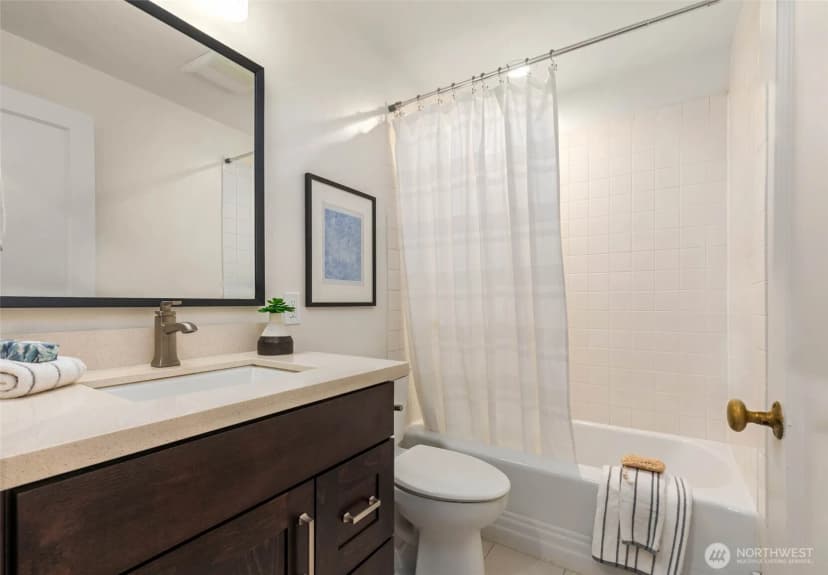 Property photo for 8233 40th Avenue Ne, Seattle photo 15