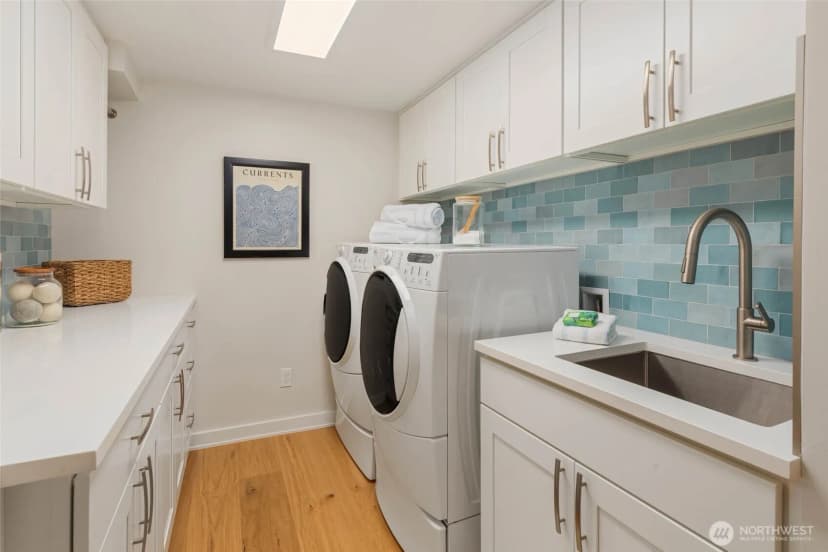 Property photo for 8233 40th Avenue Ne, Seattle photo 26
