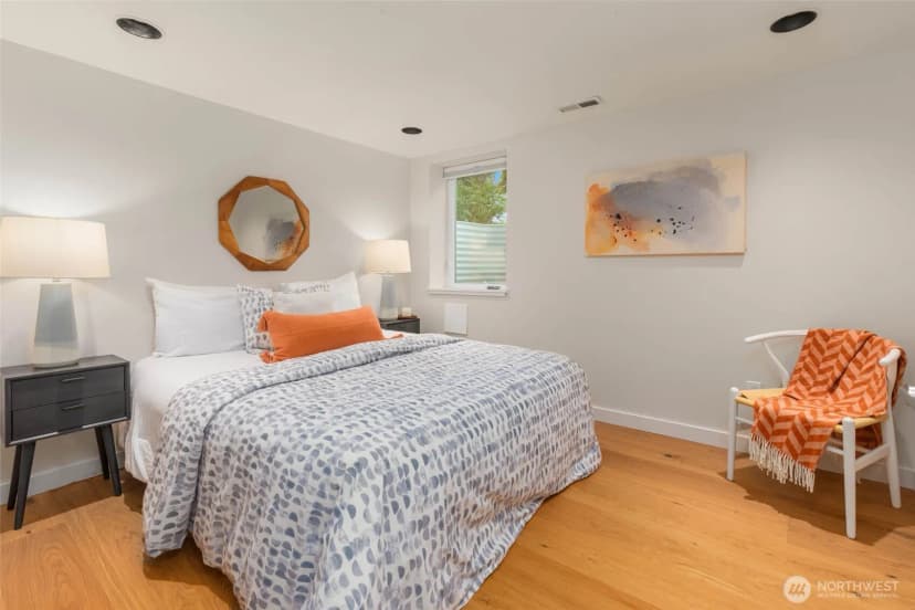 Property photo for 8233 40th Avenue Ne, Seattle photo 25