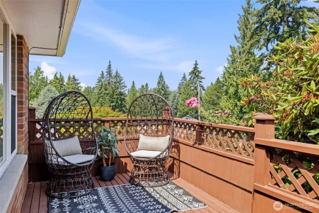 Property photo for 16613 19th Avenue Sw, Burien photo 2