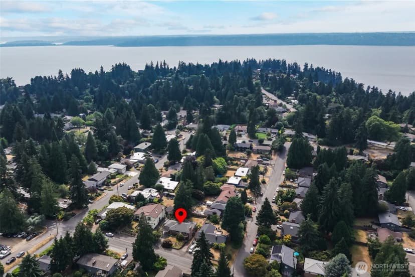 Property photo for 16613 19th Avenue Sw, Burien photo 35
