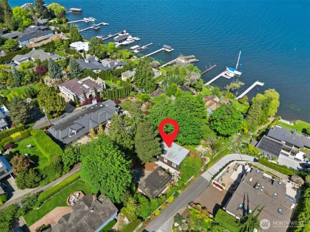 Property photo for 4442 95th Avenue Ne, Bellevue