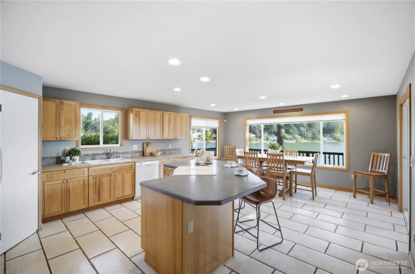 Property photo for 2529 S 304th Street, Federal Way photo 10