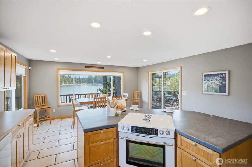 Property photo for 2529 S 304th Street, Federal Way photo 11