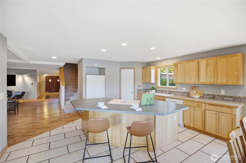 Property photo for 2529 S 304th Street, Federal Way photo 5