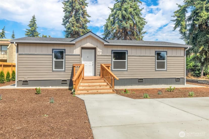 Property photo for 524 W Prairie Street, Sequim photo 2