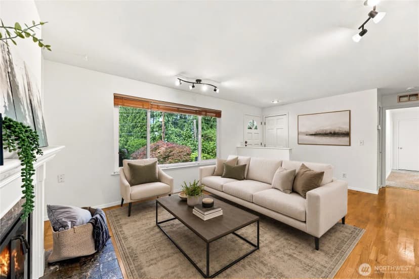 Property photo for 16217 Se Newport Way, Bellevue photo 3