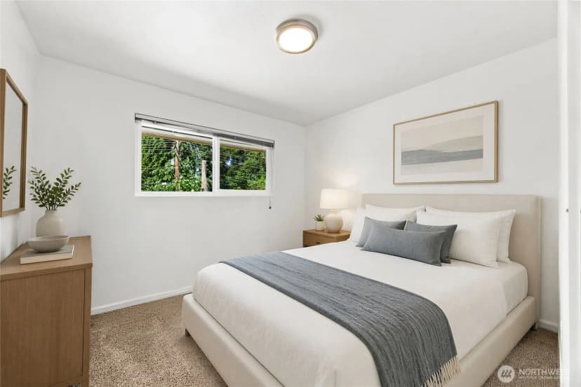 Property photo for 16217 Se Newport Way, Bellevue photo 15