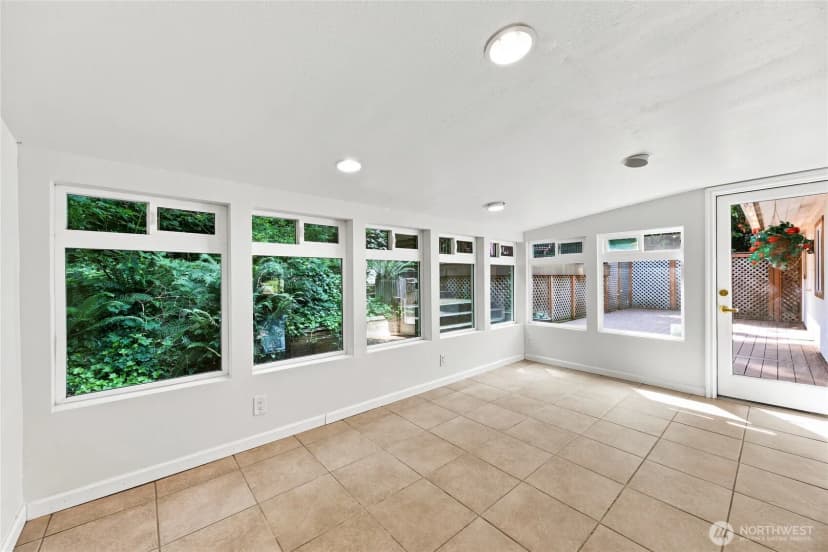 Property photo for 16217 Se Newport Way, Bellevue photo 17