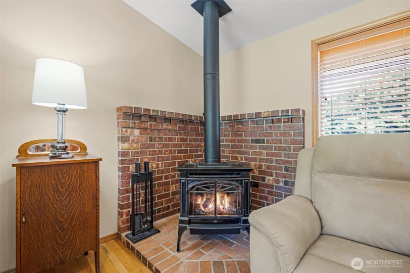Property photo for 229 172nd Street Nw, Arlington photo 10