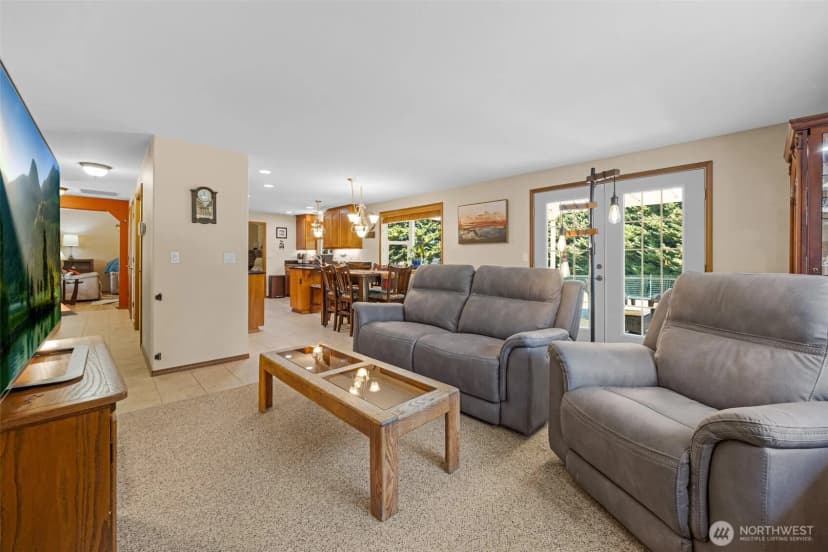 Property photo for 229 172nd Street Nw, Arlington photo 15